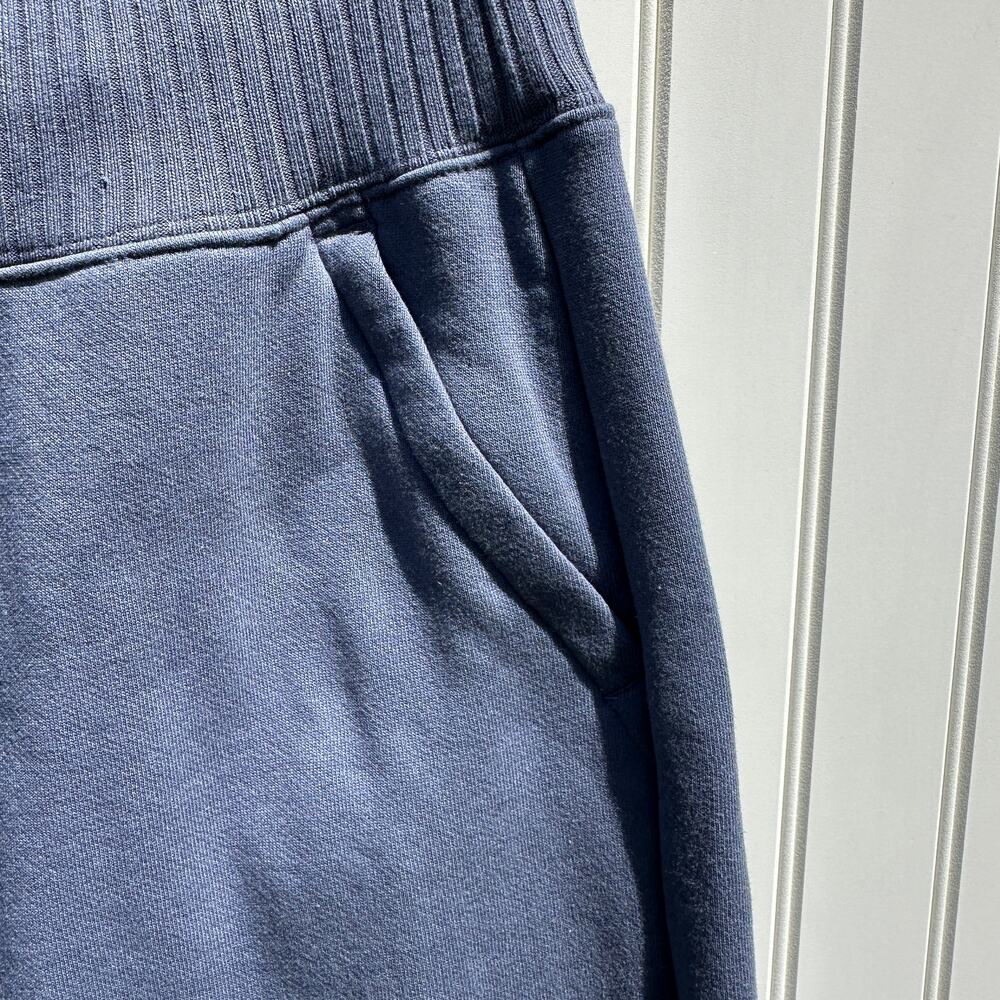Alo Yoga Serenity Wide Leg Sweatpant Bluestone Size Small EUC Sweatpants - Picture 14 of 16